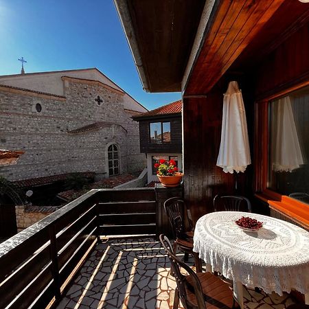 Guest House Lilly Νεσέμπαρ Εξωτερικό φωτογραφία