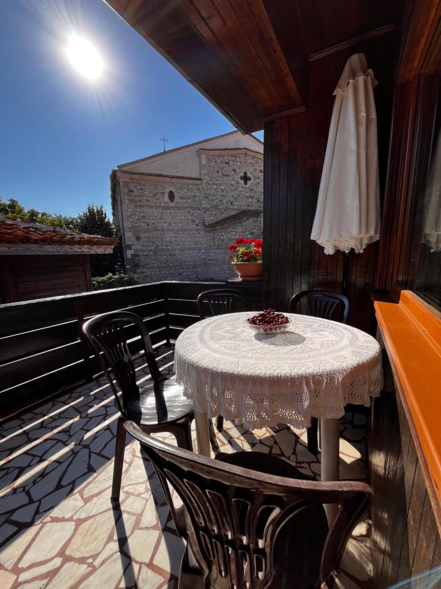 Guest House Lilly Νεσέμπαρ Εξωτερικό φωτογραφία